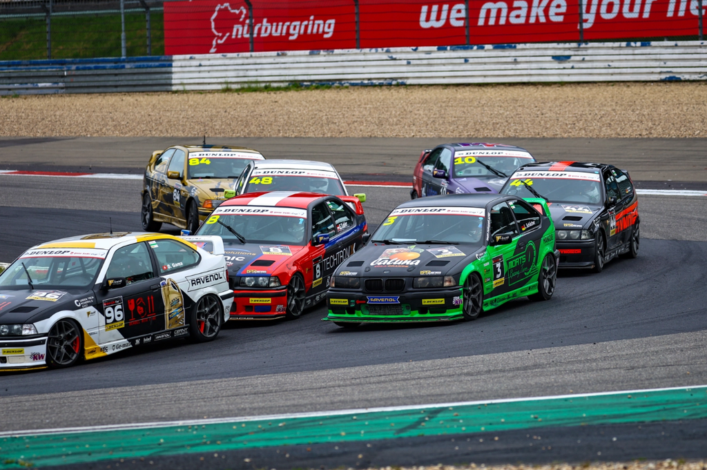 BMW 318ti Cup on T1 of the Nürburgring track