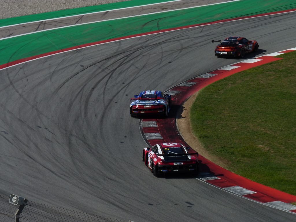 Various GT3 taking T1 of Circuit de Barcelona-Catalunya