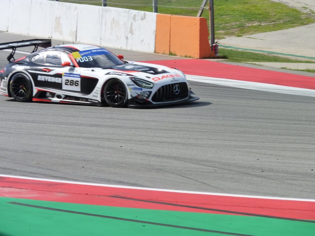 Mercedes AMG GT3 Evo entering T10