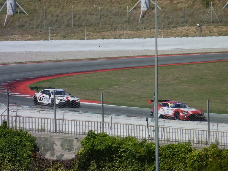 #93 and #500 fighting for P1 on the 24H Barcelona