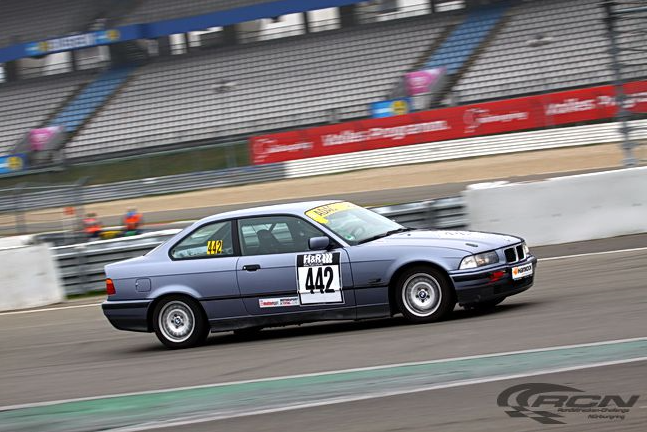 BMW with 442 number, doing the nordschleife rcn race on 2014